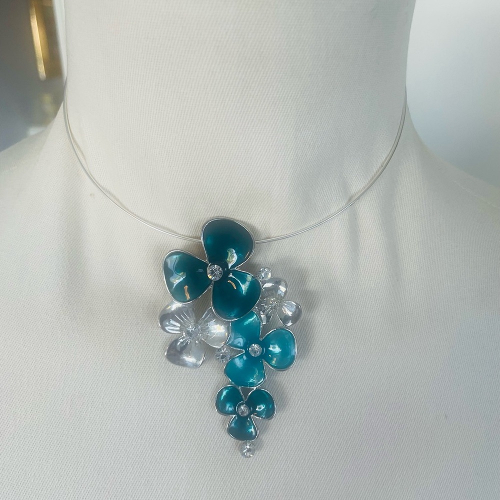 Flower Pendant Necklace Blue Enamel Flowers on Silver Tome Chocker